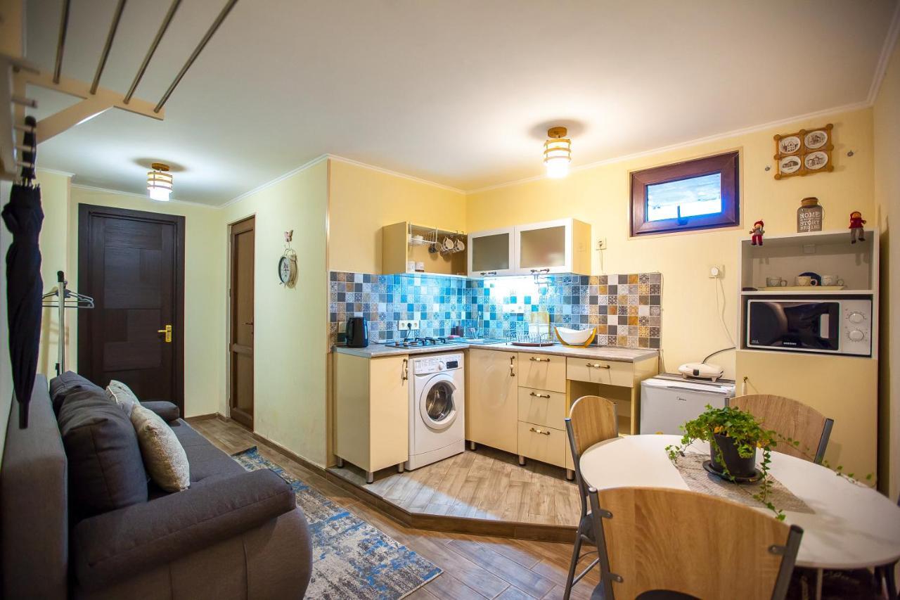 Apartments Beautiful Tbilisi On L.Meskhishvili Turn 1 Exterior photo